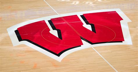 uw madison volleyball leaked|University of Wisconsin police investigating after private photos。